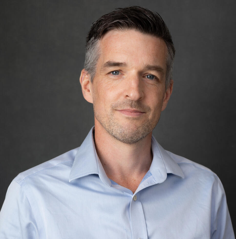 alt="Mindset coaching helps calm anxious thoughts"